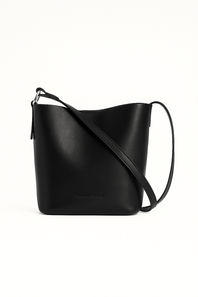 Pipa Bucket Crossbody Bag Black