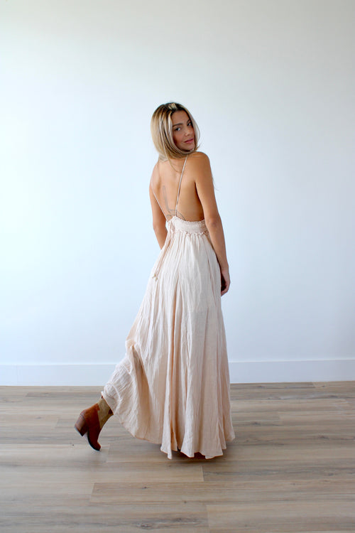 Cata Boho V-neck Strap Maxi Dress